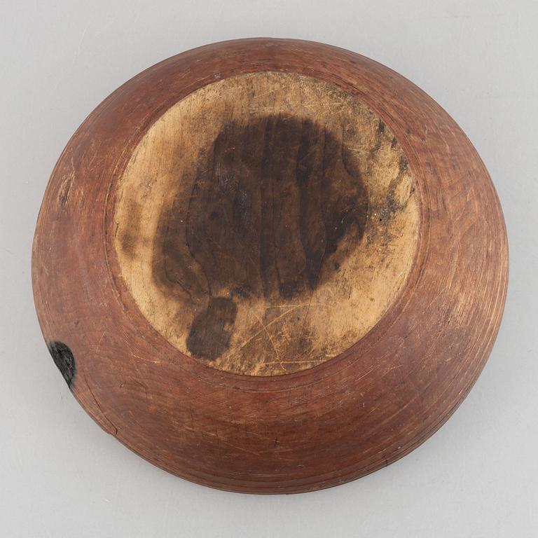 A turned bowl, Sweden, first part 19th century.