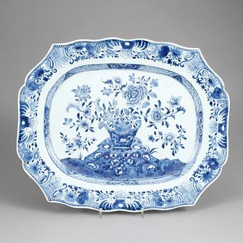 STEKFAT, porslin, Kina, 1700-tal.