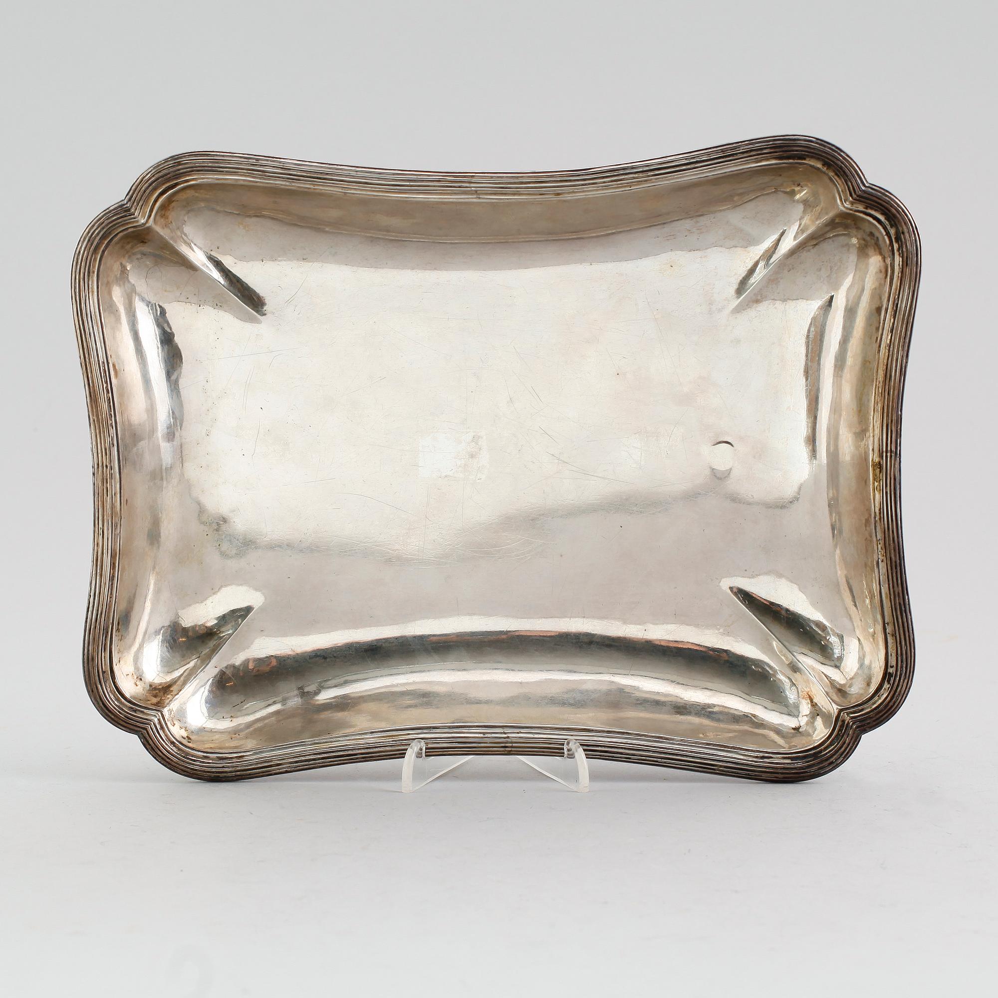 A Swedish 18th century silver dish, marks of Arvid Floberg, Stockholm 1788.