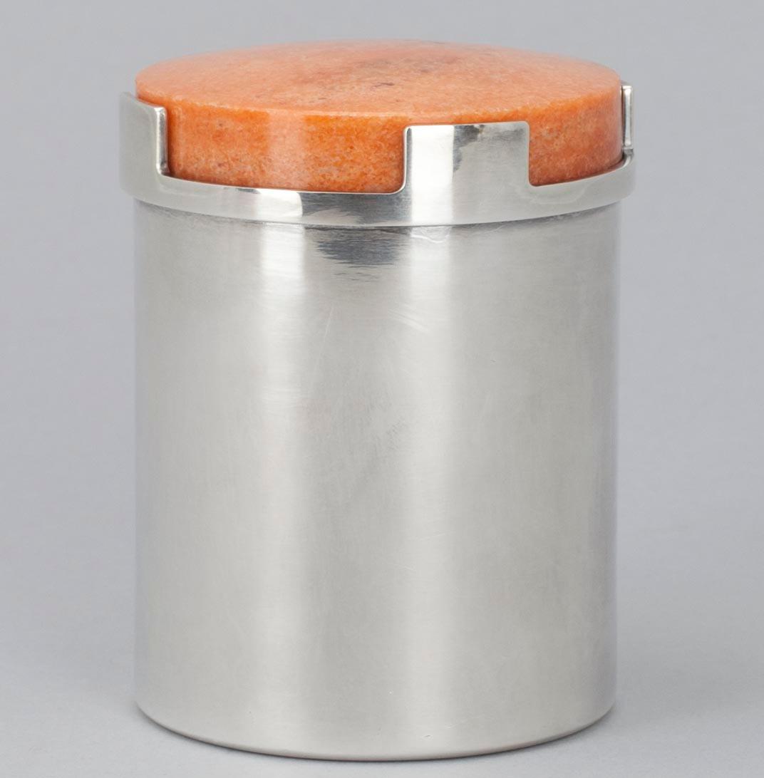 BURK med LOCK, silver samt natursten, Bertel Gardberg, Kultateollisuus, Åbo 1966. Silvervikt ca 196,3 g.