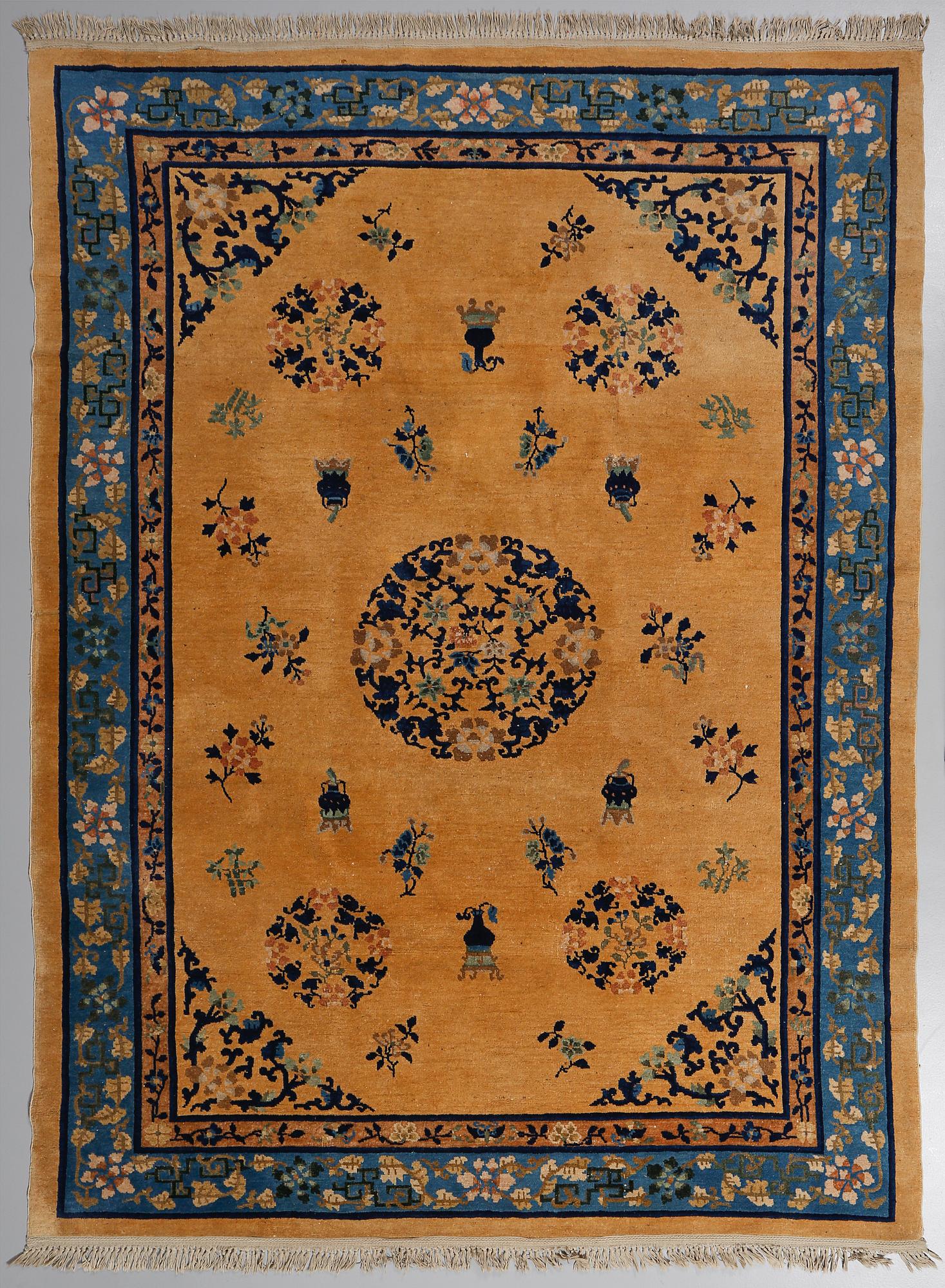 MATTA, Kina, old/semiantik, ca 290 x 208 cm.