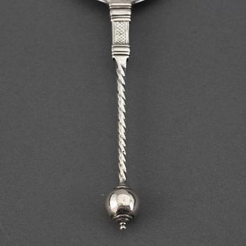 Lucas Andersen Steen, sked med kulknopp, silver, Bergen (1619-efter 1658).