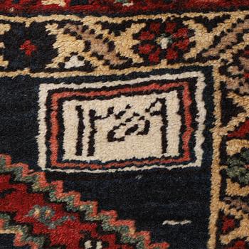A runner, Sarab, signed, possibly, ca 315 x 90 cm.
