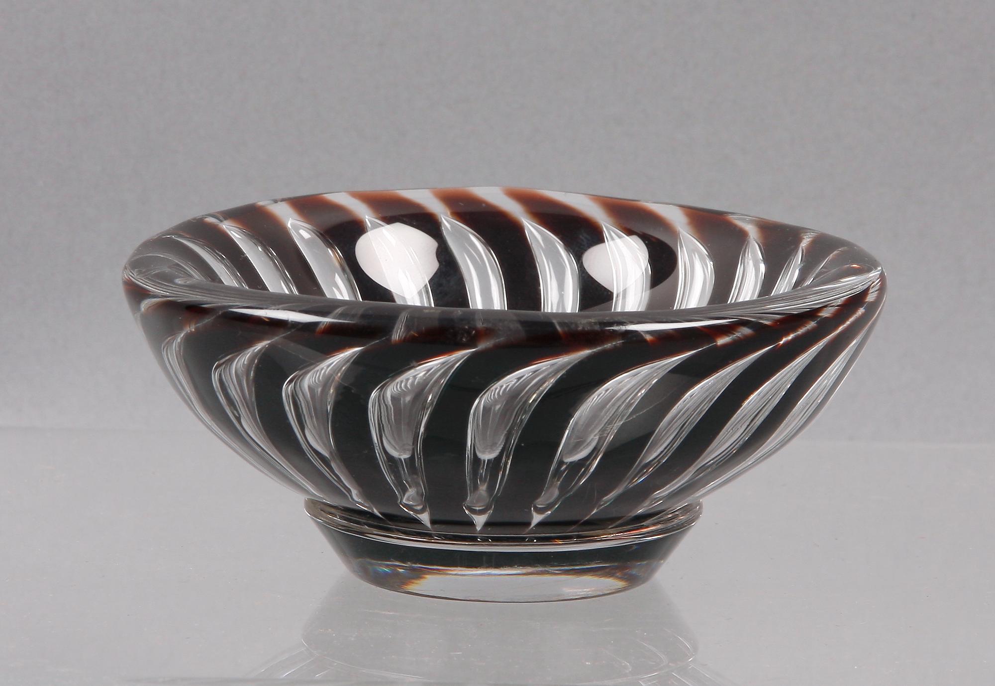 SKÅL, glas. Edvin Öhrström, Orrefors. Ariel. Sign o numrerad 1711 E.