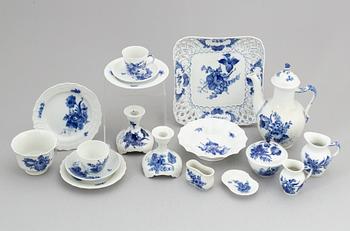 A 'Blå Blomst' part coffee and tea service, Royal Copenhagen, Denmark (74 pieces).