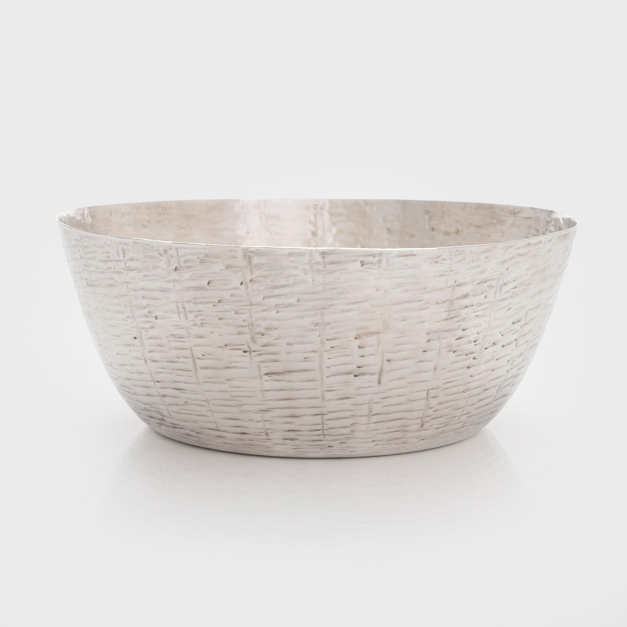 Tapio Wirkkala, a silver bowl, TW 243, Kultakeskus, Hämeenlinna 1986.