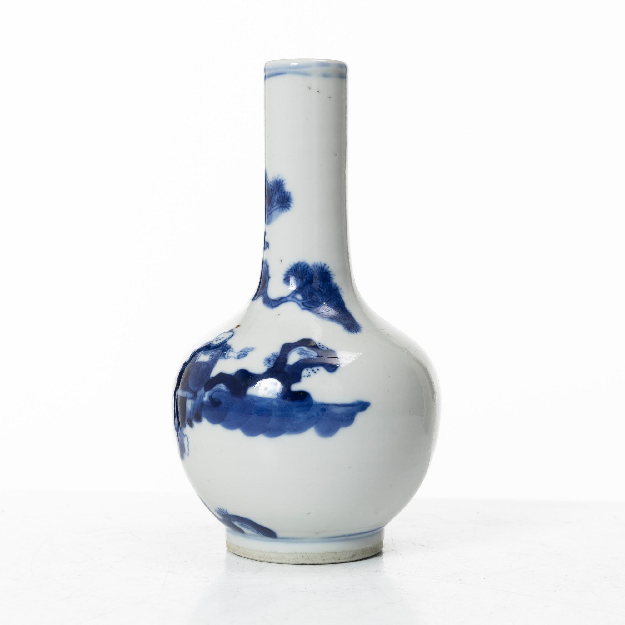 Vas, porslin, Kina, Qingdynastin, 1800-tal.