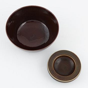 Carl-Harry Stålhane, a stoneware bowl and ash tray, Rörstrand, signed and dated 1956-57.