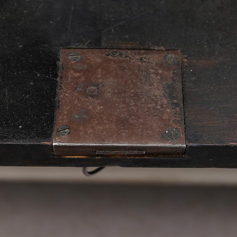 CHIFFONJÉ, 1800-talets första hälft.