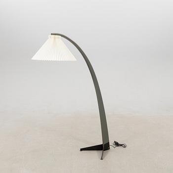 Mads Caprani golvlampa Danmark sent 1900-tal/2000-tal.