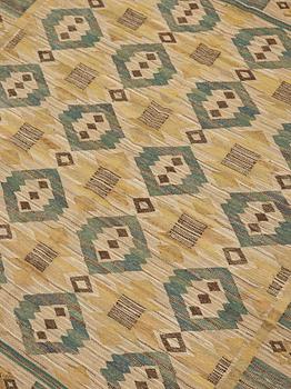 Märta Måås-Fjetterström, A TEXTILE. "Grönt på linne". Flat weave. 135,5 x 131,5 cm. Signed MMF.