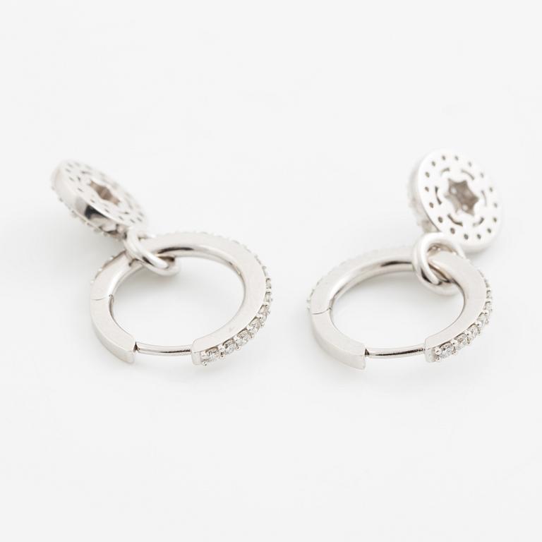 Hoop earrings with pendants, 18K white gold set with brilliant-cut diamonds.