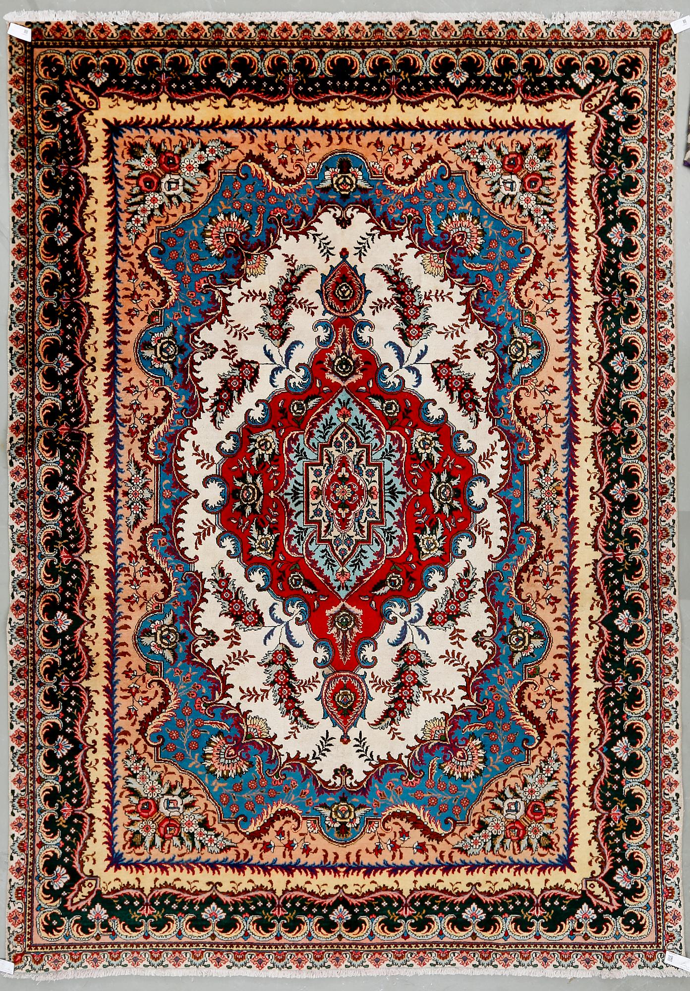 MATTA, Täbris. Ca 375x262 cm.