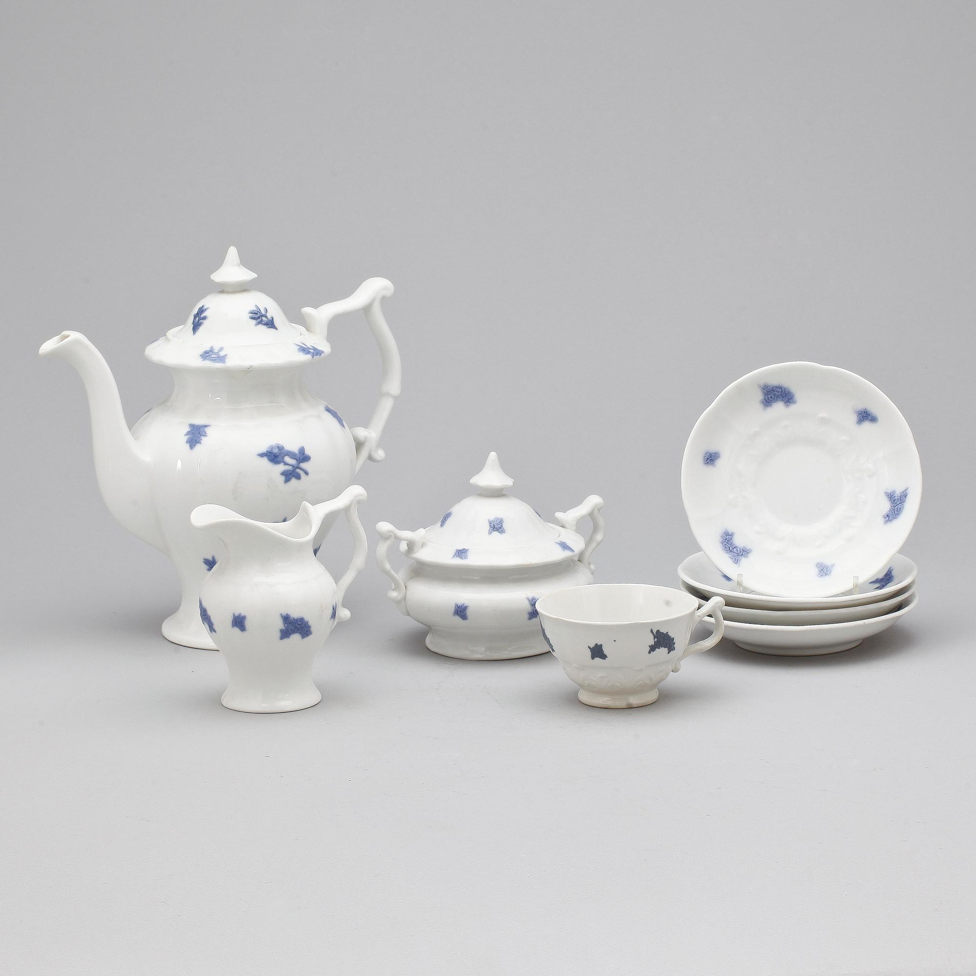 KAFFESERVIS, 42 delar, "Blå blom" Gustavsberg, 1900-tal.