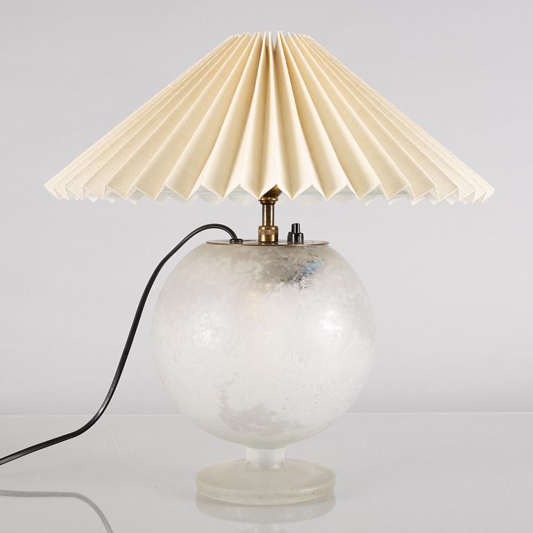 Gunnar & Ulla Eklöf, table lamp, Corona Belysningskultur, 1930s-40s.
