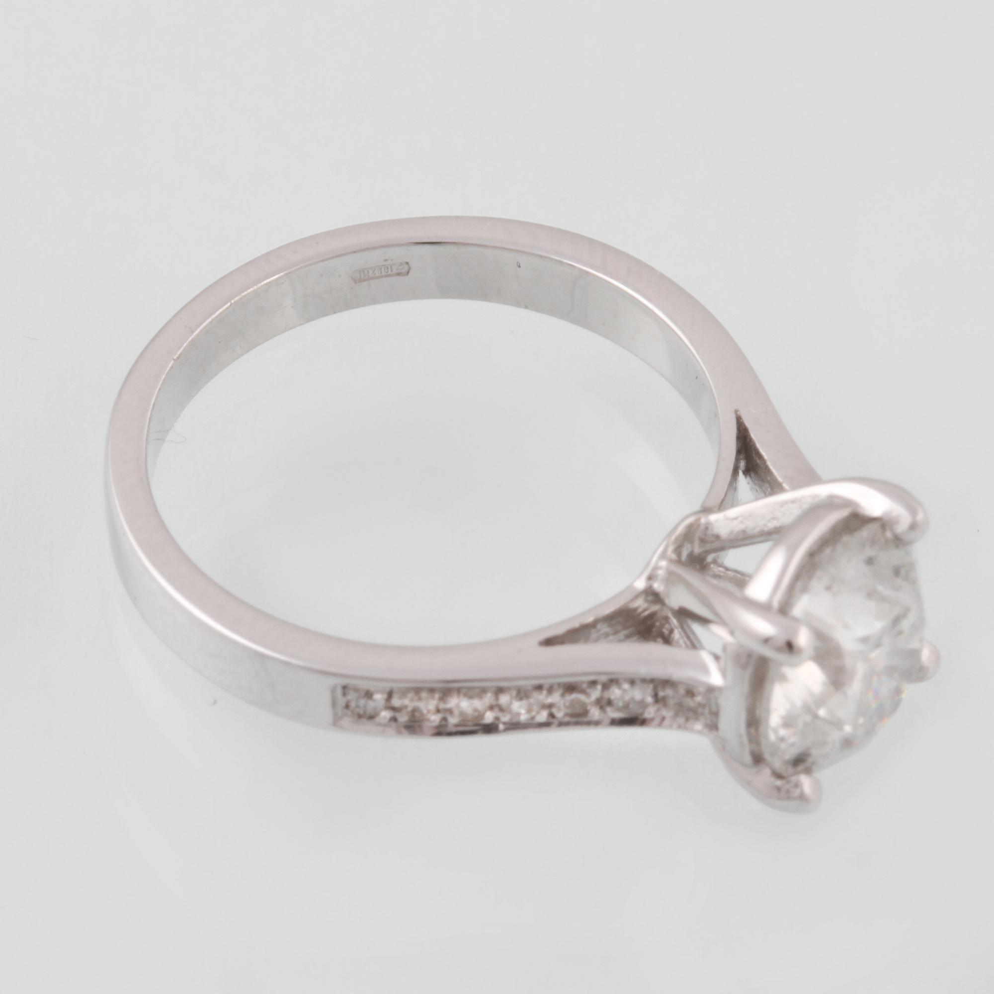 RING, 18K vitguld med briljantslipad diamant ca 2.31 ct, Milano, Italien. Vikt 4,9 gram.