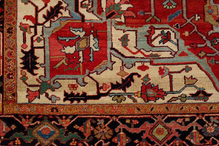 A carpet, semi- antique/old Heriz/Gorovan, ca 352 x 277 cm.