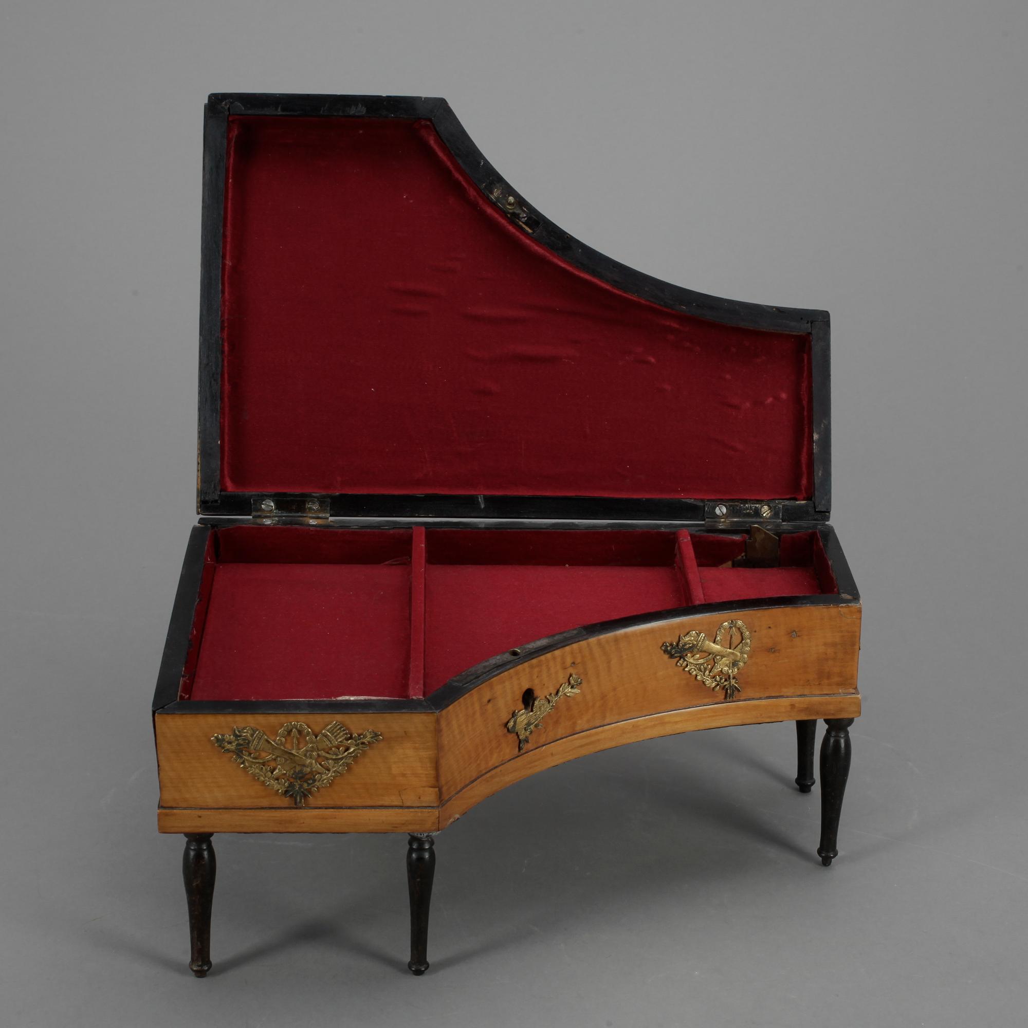 SPELDOSA, empire, 1800-talets första hälft.