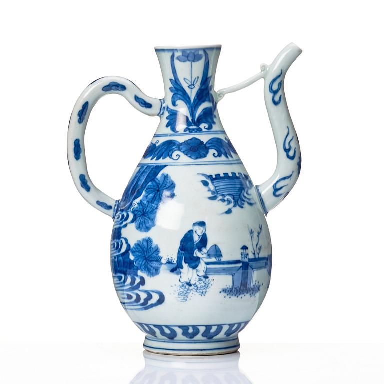 A blue and white Transition ewer, 17th Century.