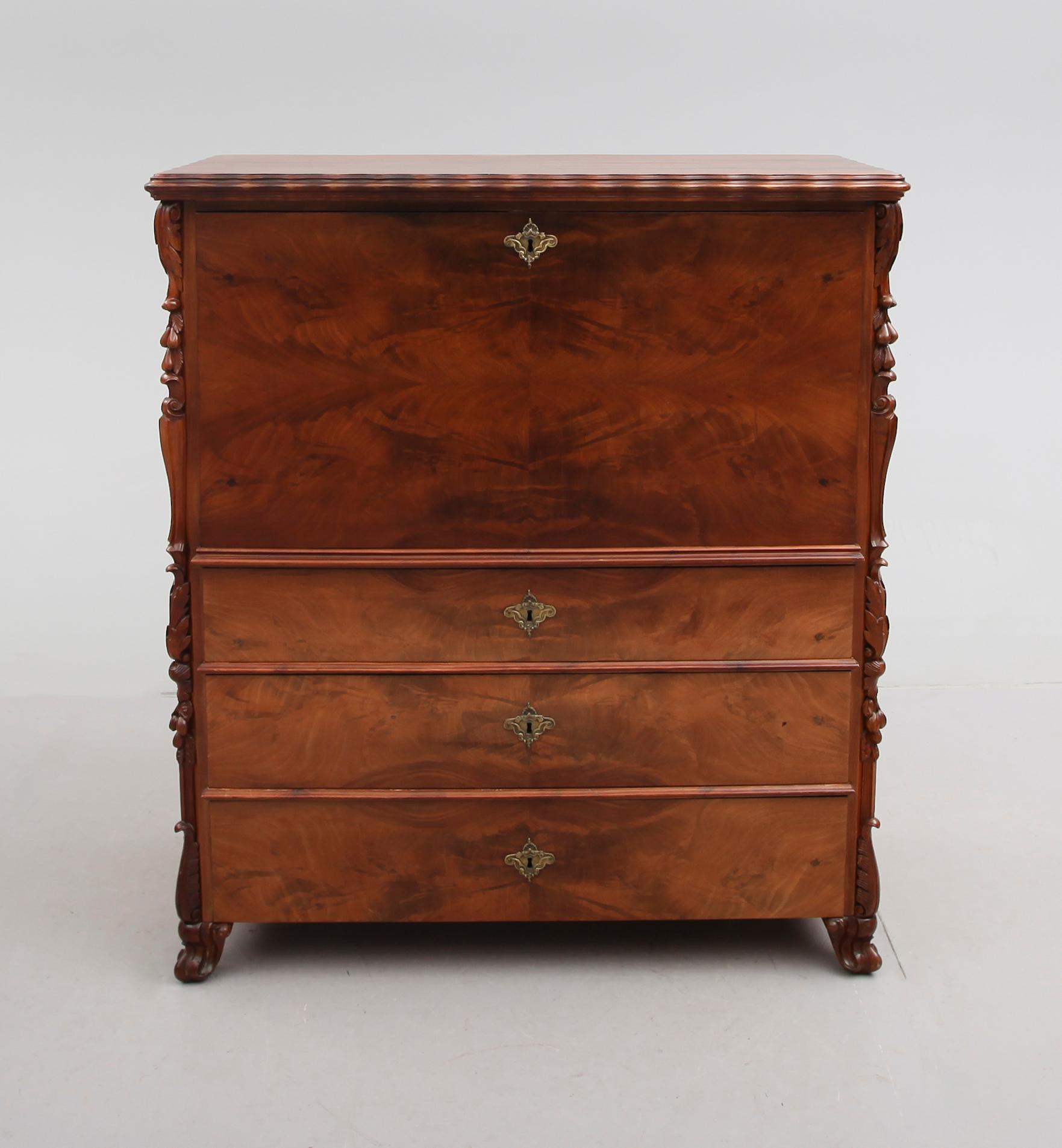 CHIFFONJÉ, 1800-talets andra hälft.