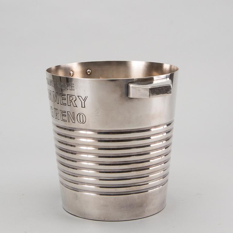 A French advertising Champagne cooler for Pommery & Greno, 20th century.