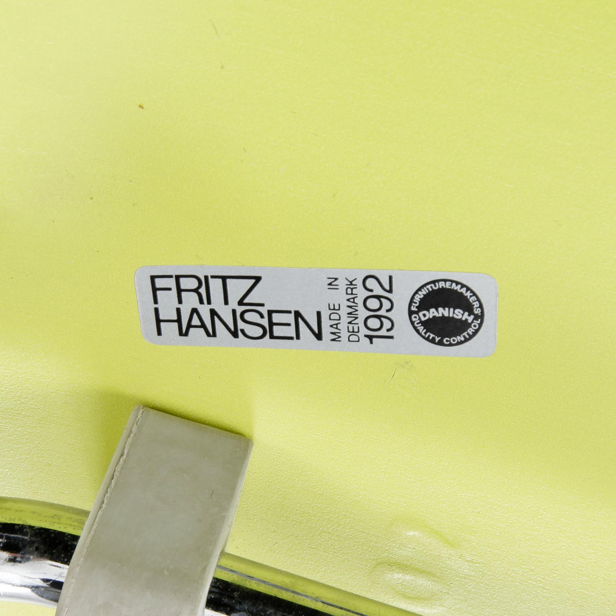 STOL, 3 st, "Myran", Arne Jacobsen för Fritz Hansen, daterade 1992.