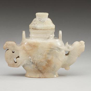 An archaistic nephrite ewer with cover, presumably late Qing dynasty (1644-1912).