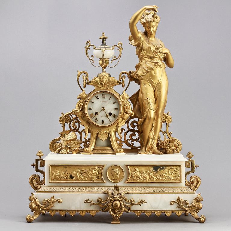 BORDSPENDYL, gulmetall, ny-Louis XVI, Phillipe Mourey, Frankrike, 1800-tal.