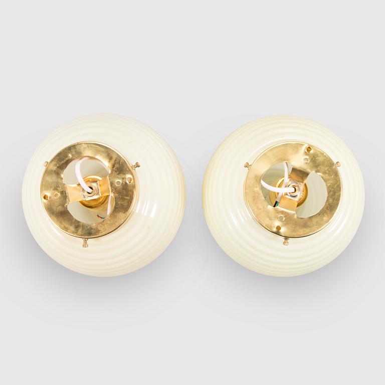 Paavo Tynell, katto-/ seinävalaisimia, 2 kpl, malli 2008, Taito 1930-luku.