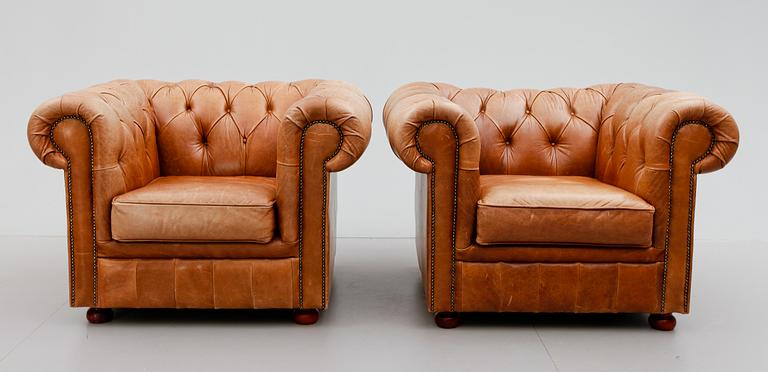 FÅTÖLJER, 1 par, Chesterfield, 1900-talets andra hälft.