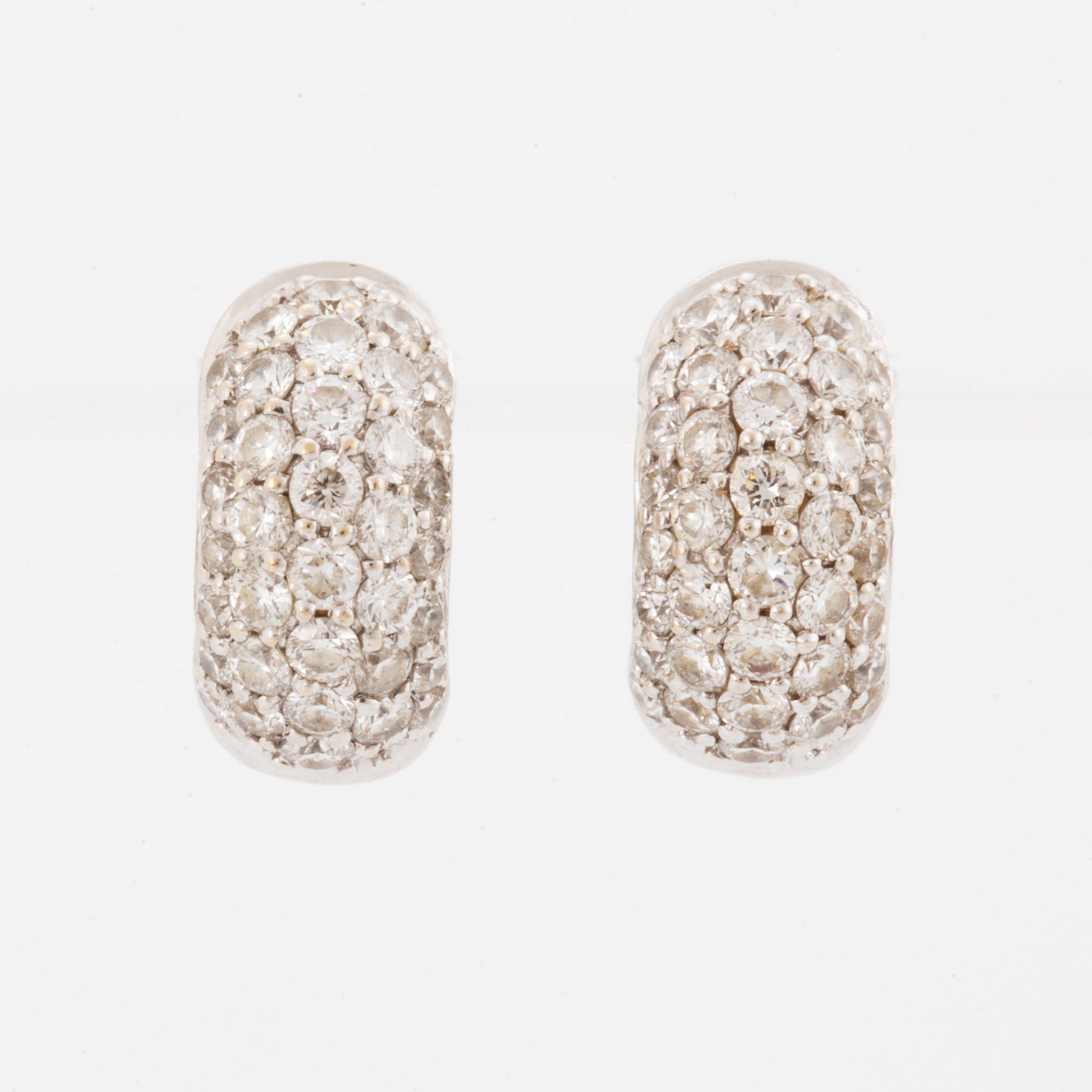 Pair of brilliant-cut diamond earrings, pavésetting, total ca 1.16 ct.
