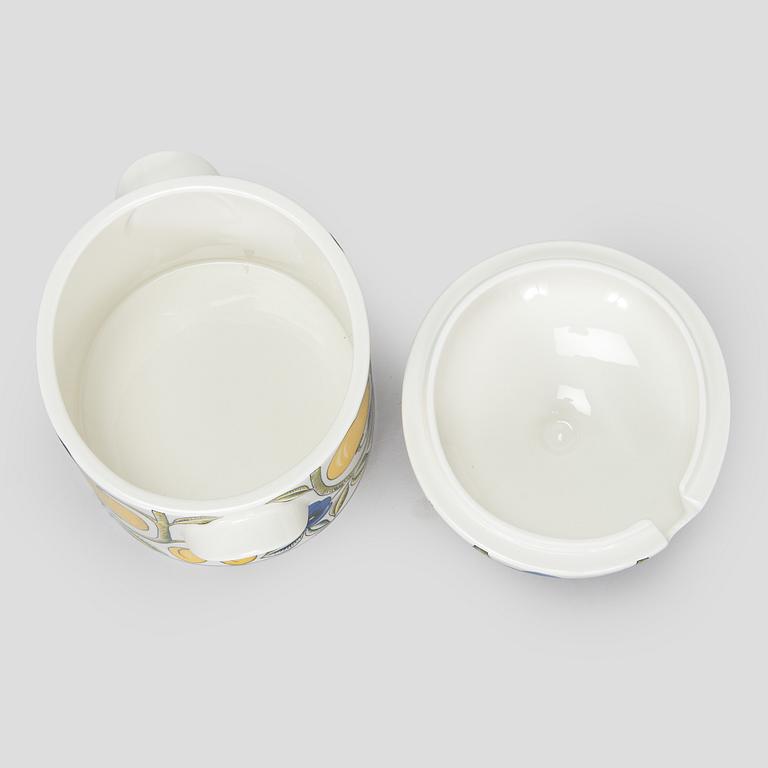 Birger Kaipiainen, a set of two porcelain serving dishes, Arabia Finland.