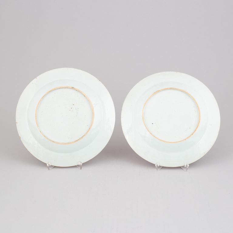A pair of Chinese mandarin plates, Qing dynasty, Qianlong (1736-1795).