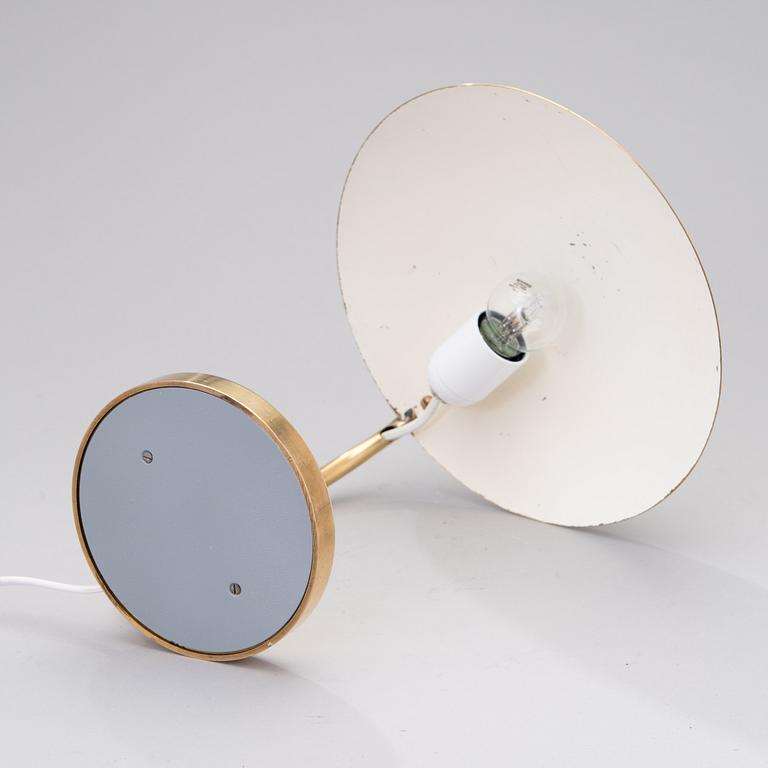 A Finnish mid 20th century table lamp, Itsu.
