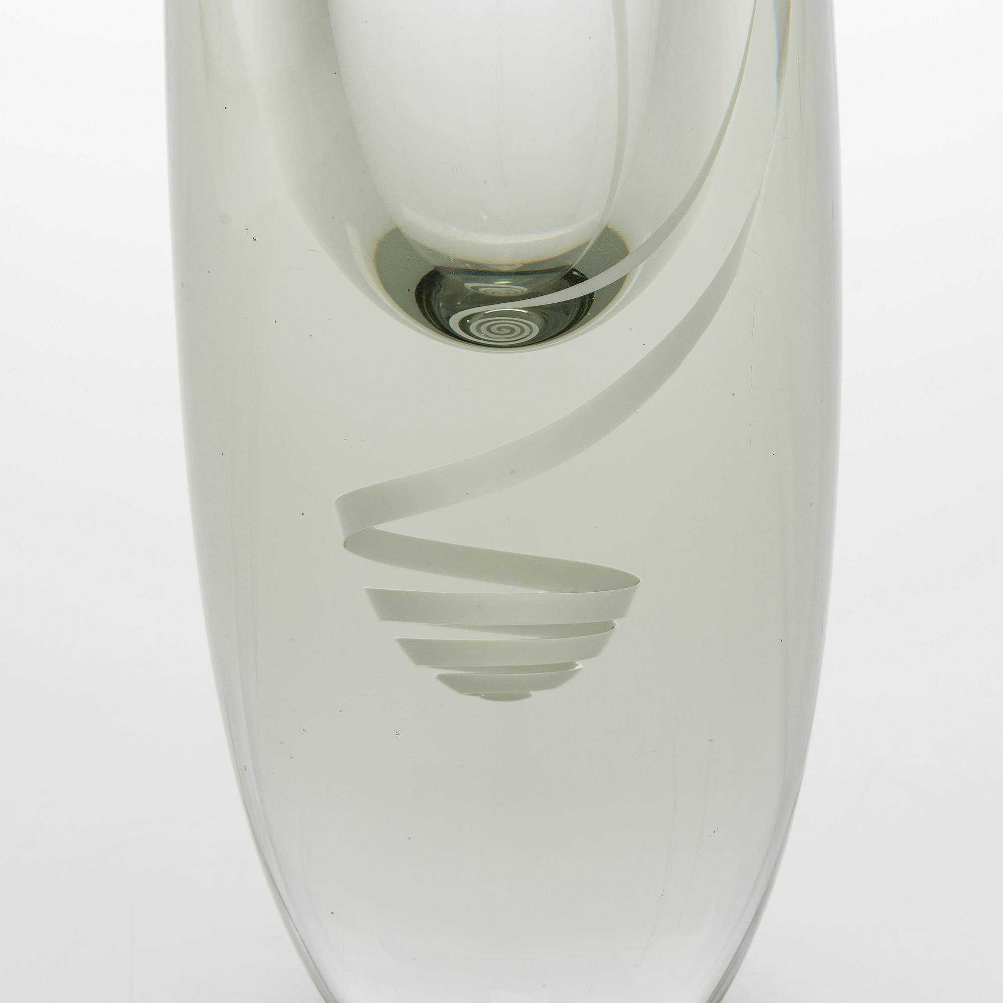 Gunnel Nyman, vas, "Serpentin", signerad G. Nyman, Nuutajärvi Notsjö -59.