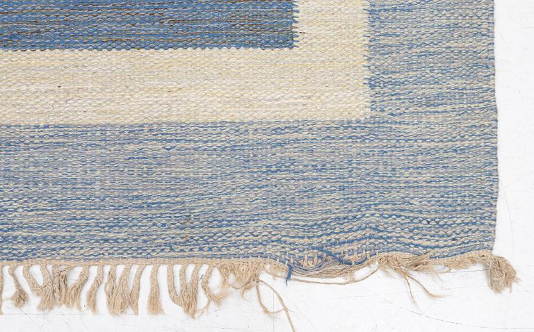 Karin Jönsson, matta, röllakan, signerad JK, ca 306 x 200 cm.