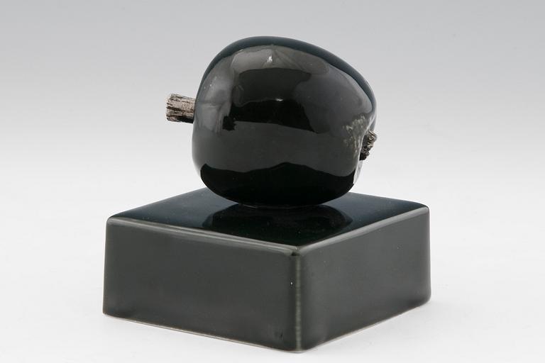 Gunvor Olin-Grönqvist, A CERAMIC SCULPTURE.