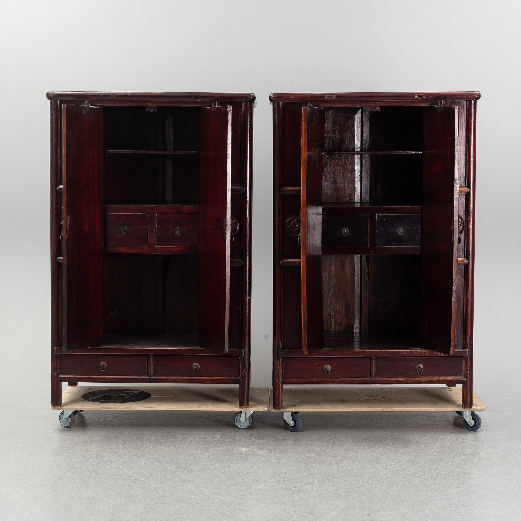 A pair of Chinese cabinets, 20th Century.