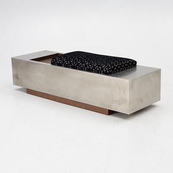 Eva-Lotta Axelsson, a 'Sit' bench by Nude Ateljé.