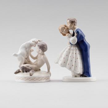 FIGURER, 2 st, porslin, Bing & Gröndahl och Royal Copenhagen, 1900-talets andra hälft.