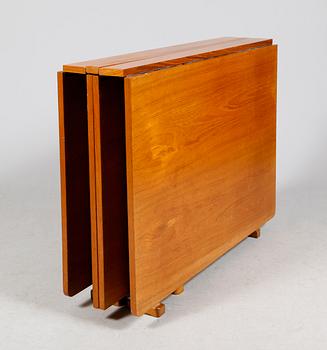 SLAGBORD. Inköpt 1957.
