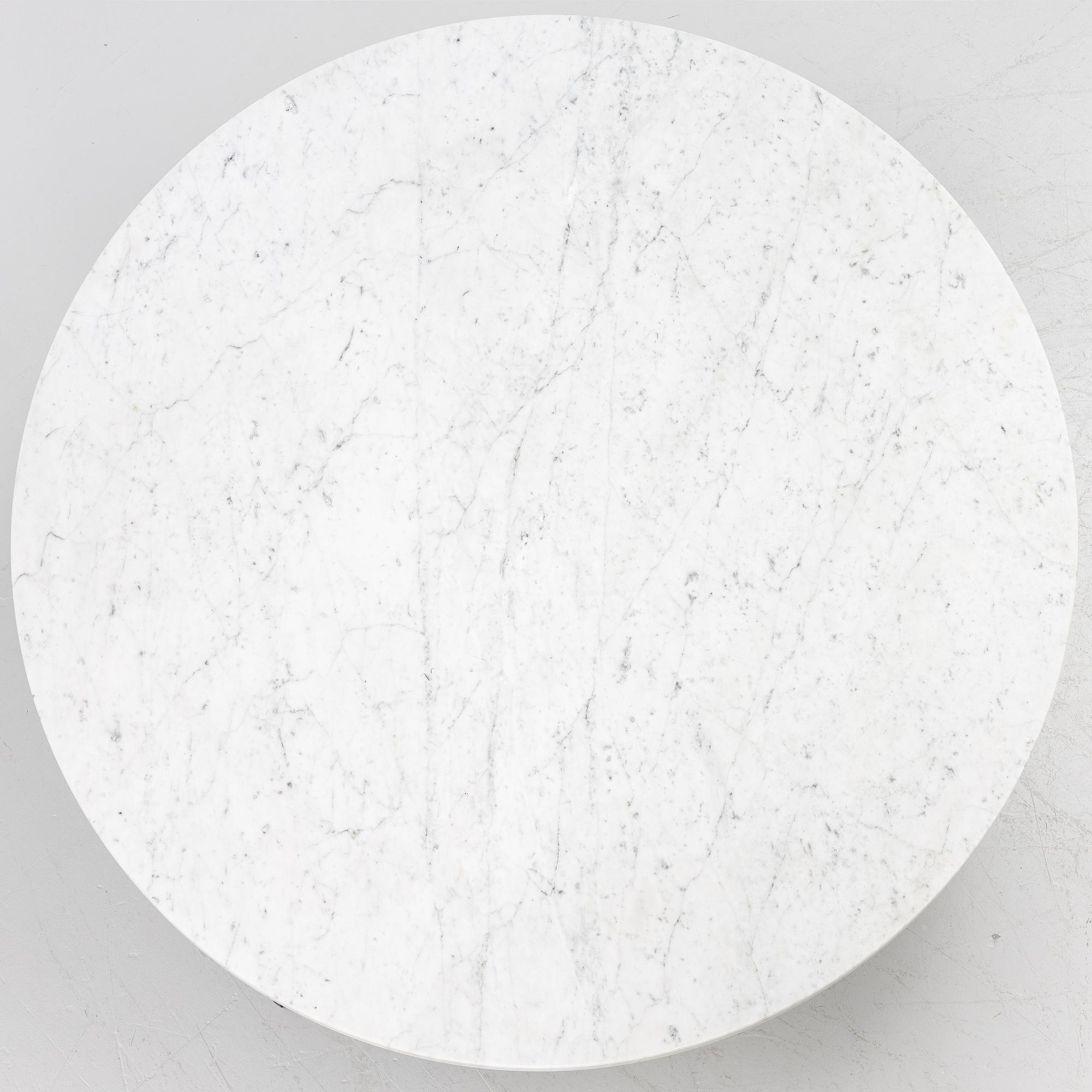 Soffbord, "X", Walles & Walles, omkring 2020.