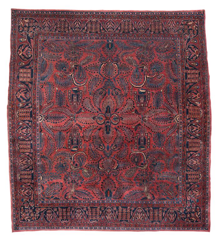 SEMI-ANTIQUE SAROUK. 303 x 268,5 cm.