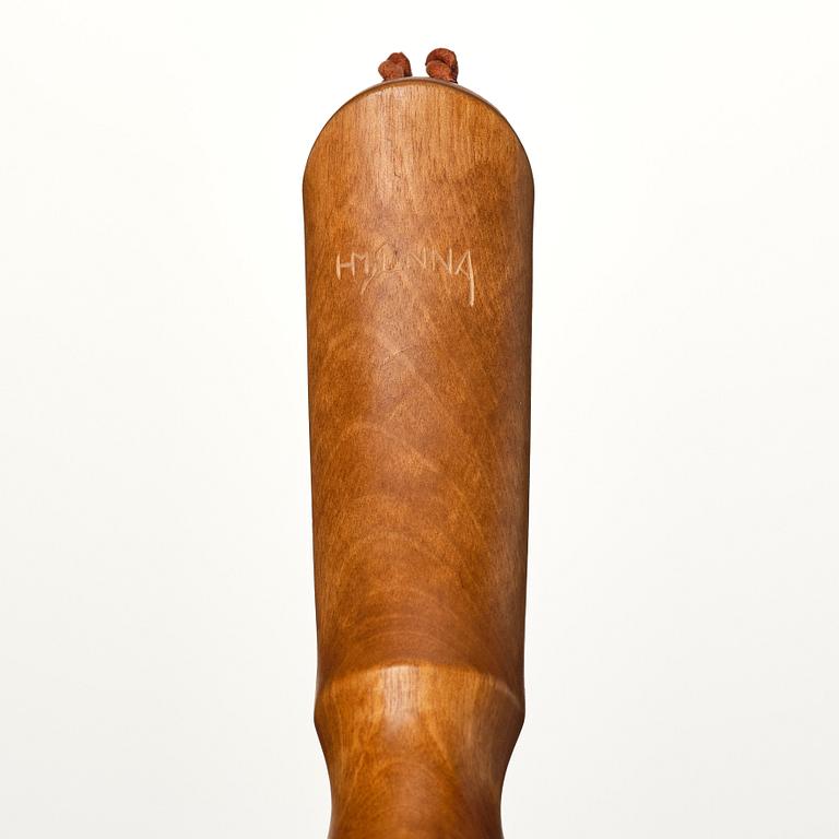 Hans Sunna, a milk vessel.