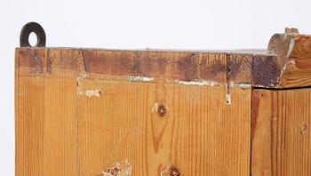 VÄGGSKÅP, 1800-tal.