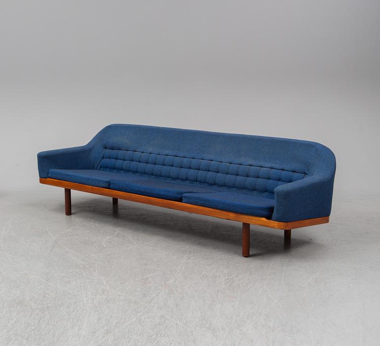 ARNE HALVORSEN, soffor, ett par, "Nr. 2010", West Norway Factories LTD A/S Ørsta, Norge 1960-tal.