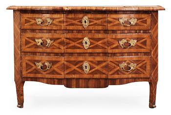 355. A Swedish late Baroque 18th century commode.