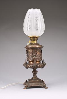 BORDSLAMPA/FOTOGENLAMPA, nyrenässans, 1800-talets slut.