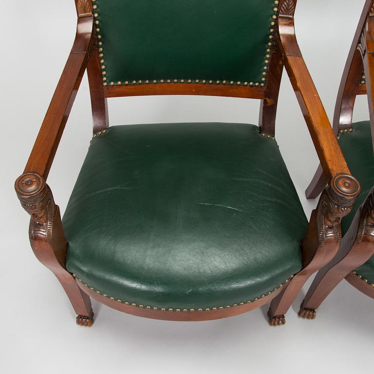Karmstolar, ett par, empir, Frankrike kring 1810.