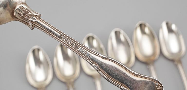 DESSERTSKEDAR, 9+1, st, silver, Otydliga stämplar, London, 1800/1900-tal.  Totalvikt ca 571 gram.